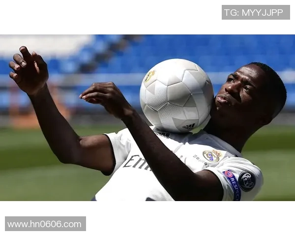 维尼修斯引领新风潮:从天赋少年到世界足球巨星的蜕变之路 维尼修斯引领新风潮:从天赋少年到世界足球巨星的蜕变之路